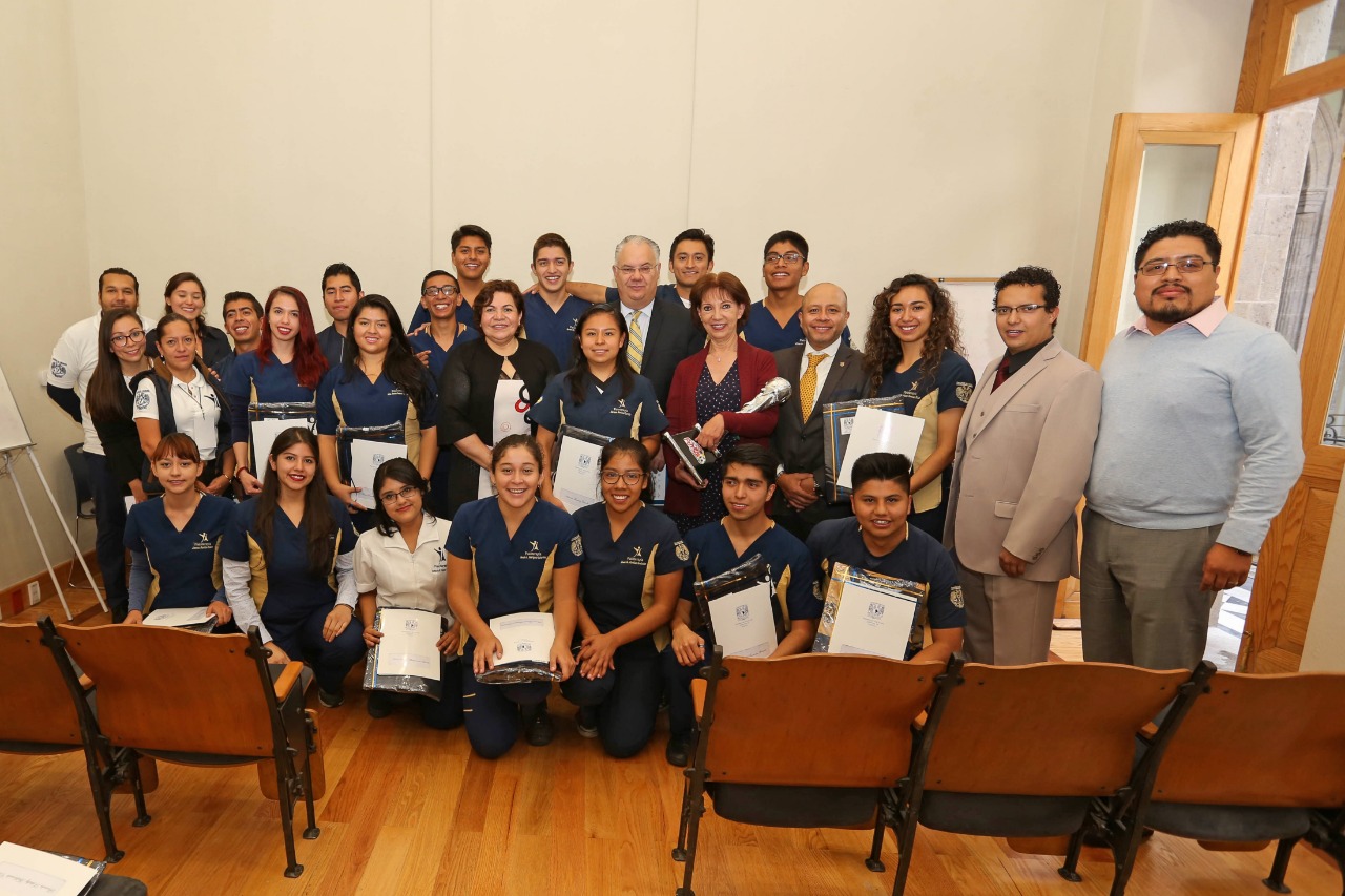 Reconocimiento a Fisioterapia por medallas deportivas
