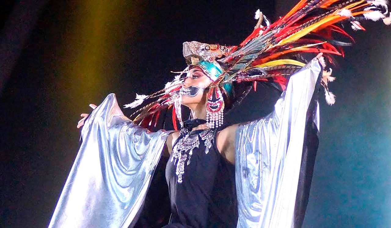 Con danza folklórica conquista Corea del Sur