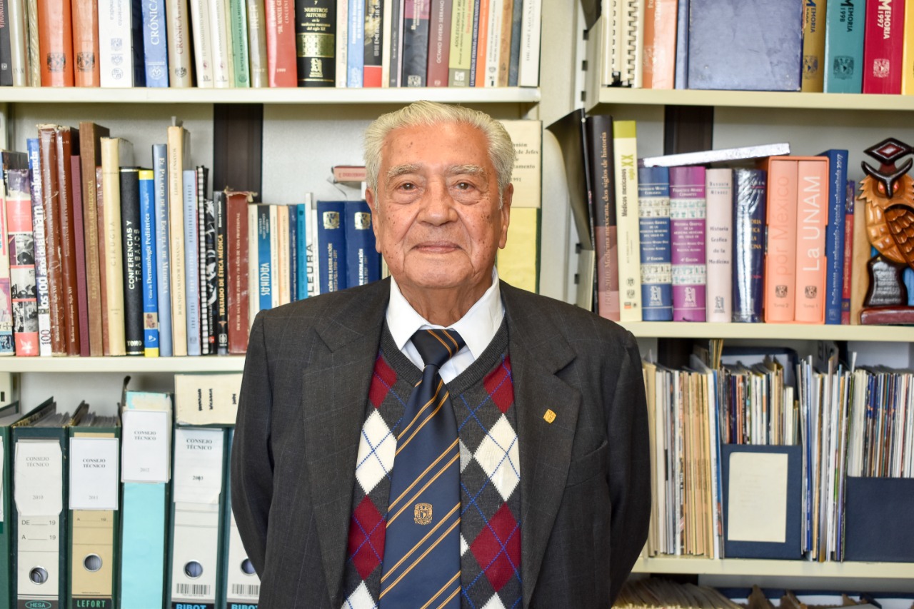 Doctor Humberto Gasca: 20 años de ser el cronista de la Facultad de Medicina