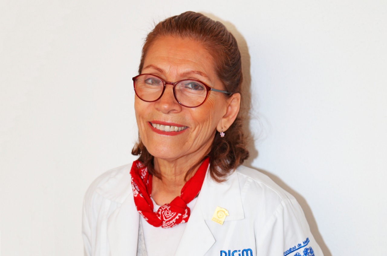 “Reconocimiento a la trayectoria en educación médica” para la doctora Sara Morales