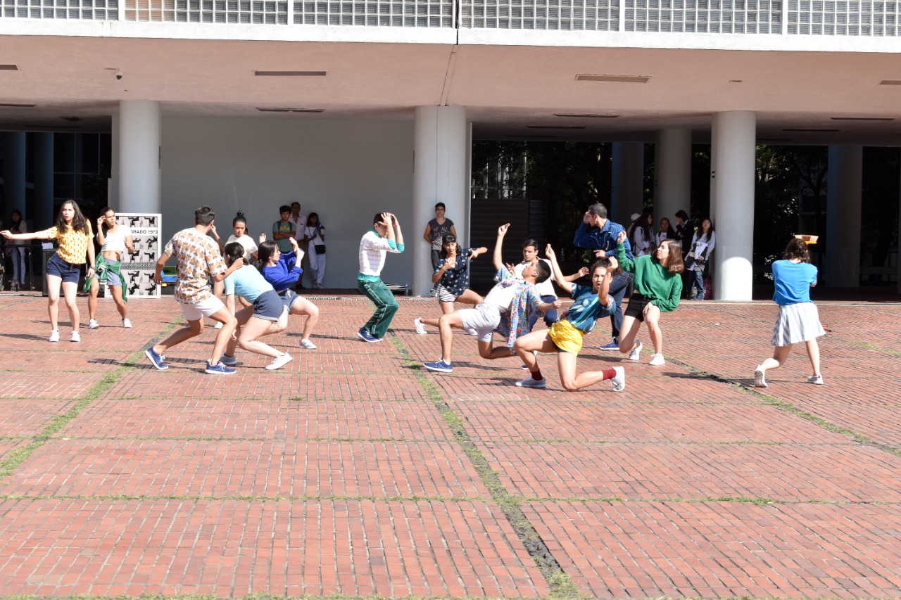 Danza contemporánea en la FacMed: Reinterpretando la historia con el cuerpo