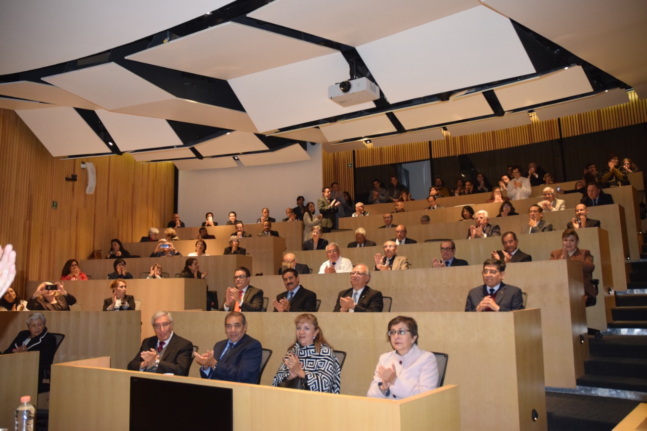 La FacMed reconoce a sus académicos en retiro