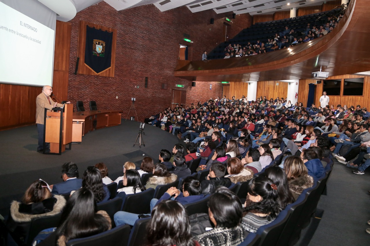 En el Internado se aprende a ser médico